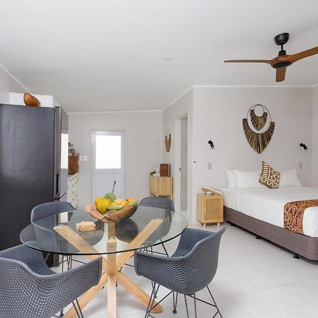 Studio Varia Rarotonga Luaran gambar